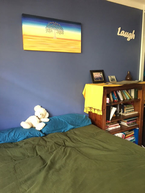 Bedroom-with-teddy-bear